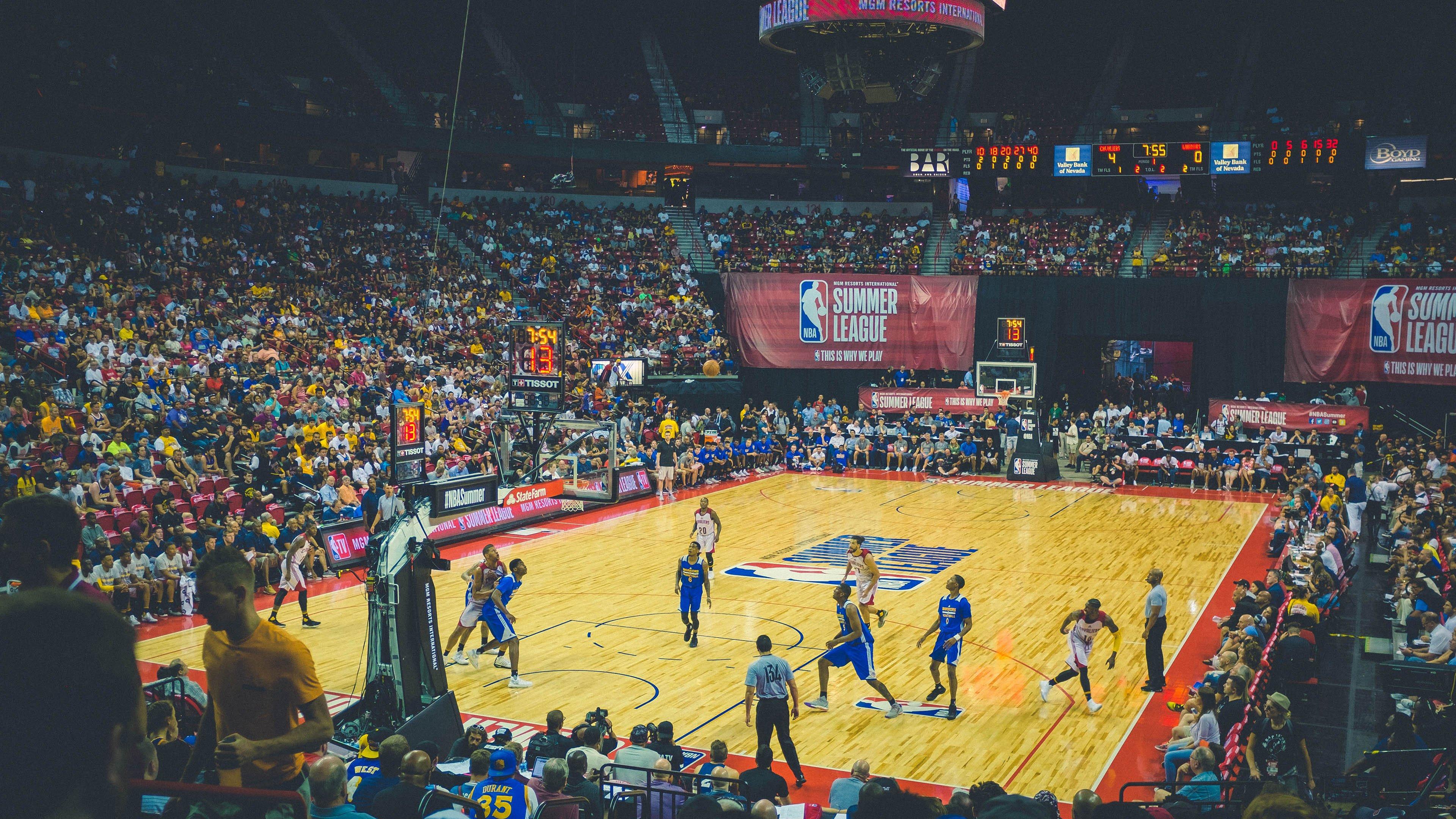 中超豪门迎战亚联杯,体坛嘉宾深度解析赛事前景与挑战