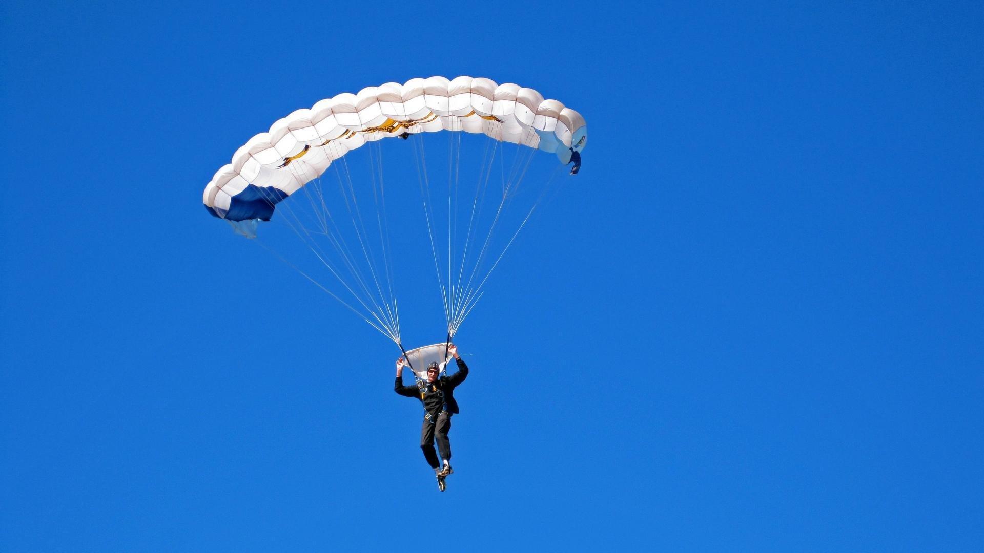 Reddit热议OG新星Hybrid惊艳表现，社区惊呼未来已来